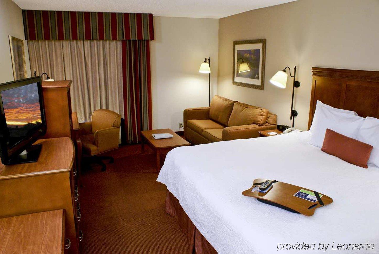 Hampton By Hilton Austin South - I-35 & Ben White Hotel Room photo